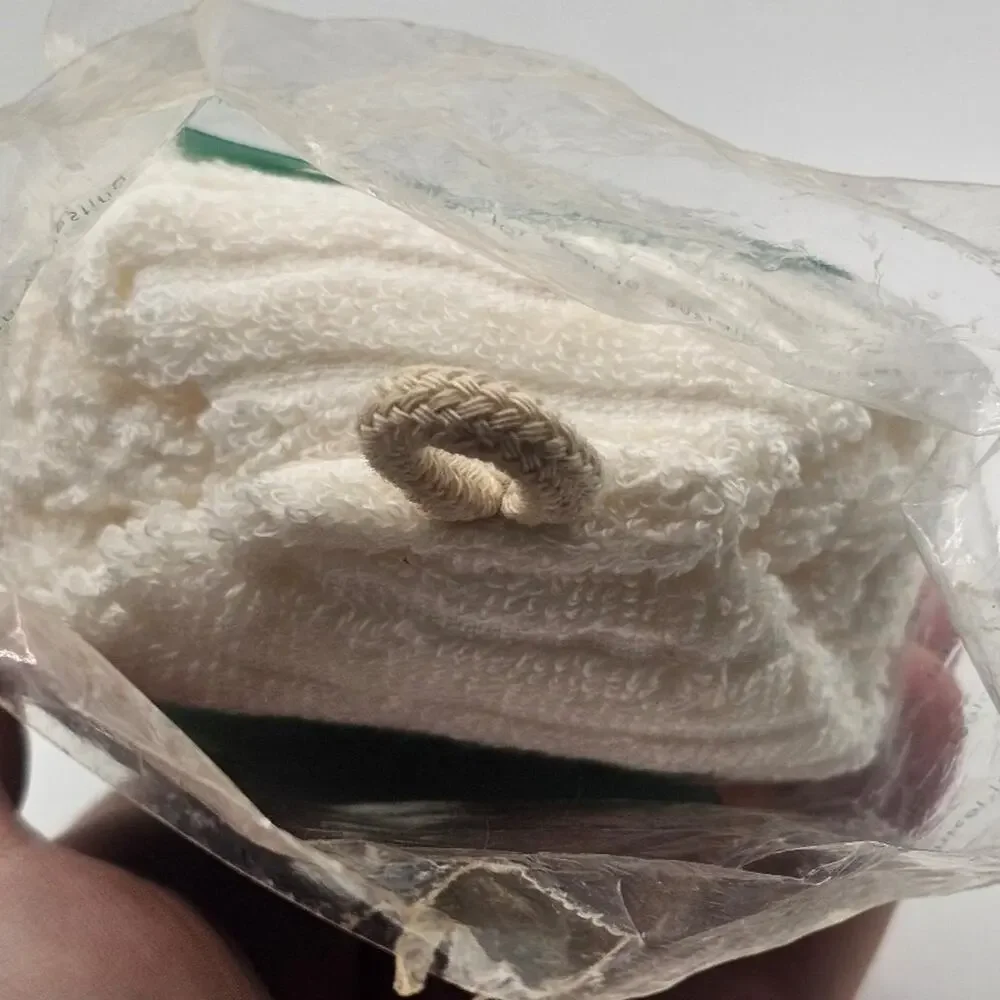 The Body Shop Milk Sponge Vintage White Bath‎ Sponge Made in Japan REF 7780 NEW